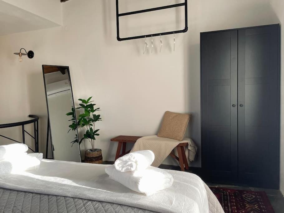 Almond Home Livadia  Buitenkant foto