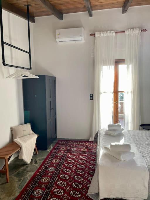 Almond Home Livadia  Buitenkant foto