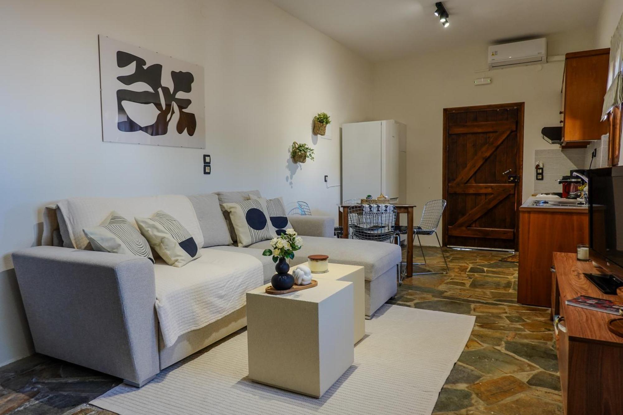 Almond Home Livadia  Buitenkant foto